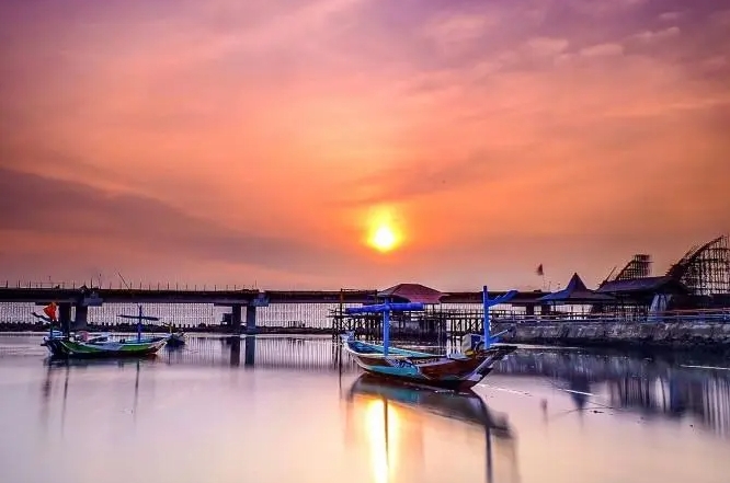 Surabaya, Indonesia - Hong Kong