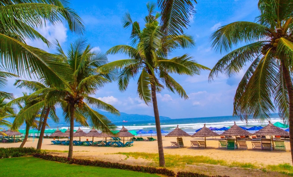Da Nang, Vietnam - Hong Kong